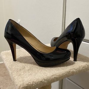 Joan & David Luxe Black patent heels